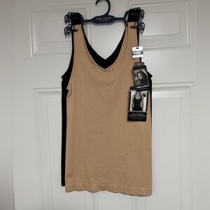 Kathy Ireland 2-Pack Seamless Camisoles - Black & Nude Tan